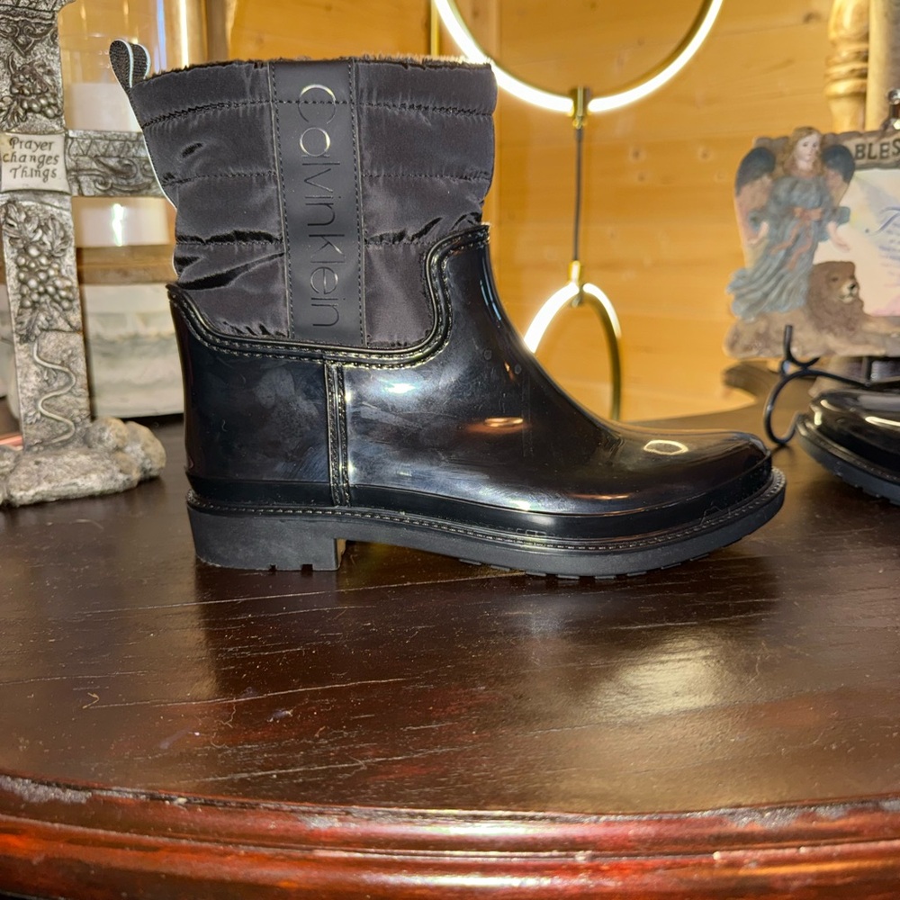 Calvin Klein Women's Black Winter Rain Boots